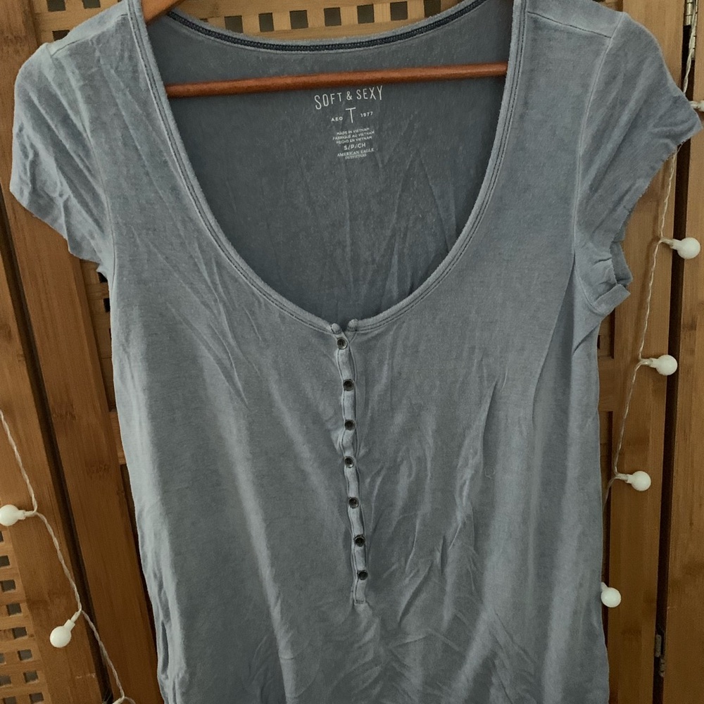 american eagle scoop button-up